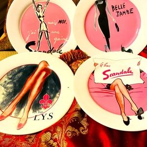 Vintage set of number four  is cracked